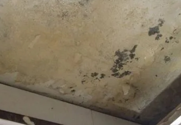 咸阳阳台漏水维修公司分享下咸阳卫生间渗水维修需要注意哪些问题。